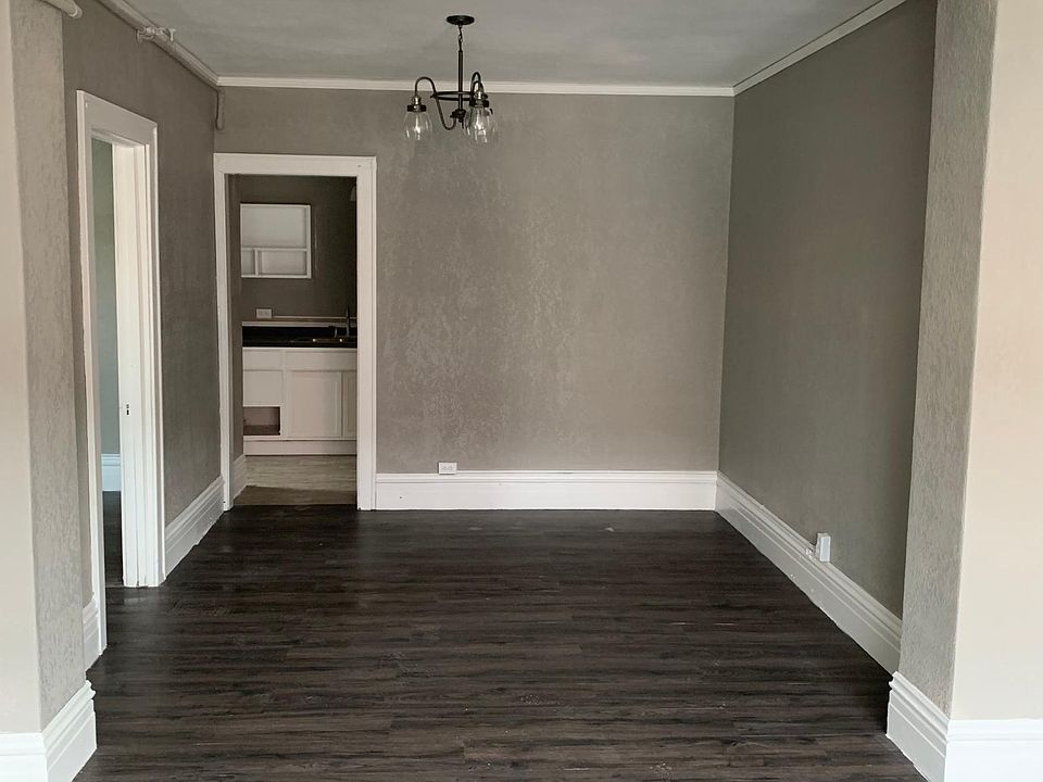1st image of 133 W William St