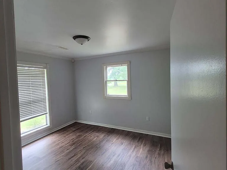 233 Branch Rd — Photo 8