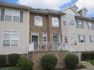 464 Hancock St #404, Rahway, NJ 07065