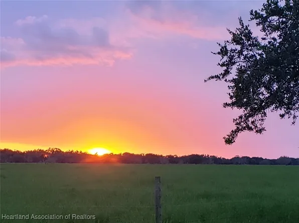 12 Magness Rd, Venus, FL 33960