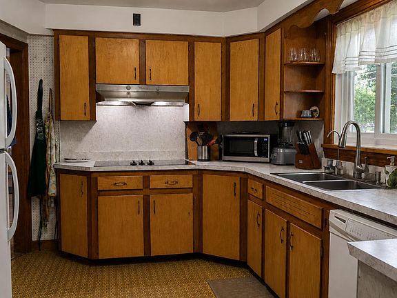 5th image of 42 Belmont Avenue