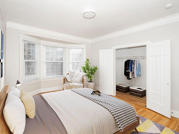 4th image of 1610 Lombard St APT 202