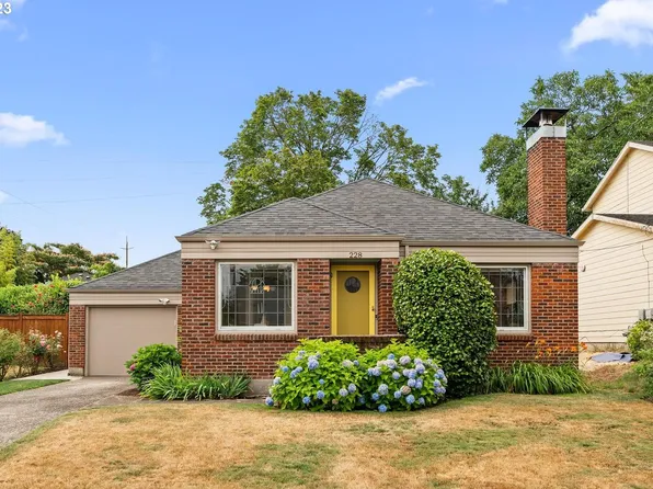 228 N Buffalo St, Portland, OR 97217