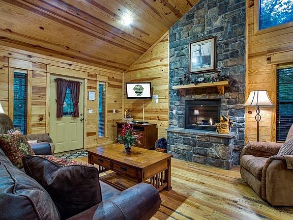 5th image of 34 Fireside Ln