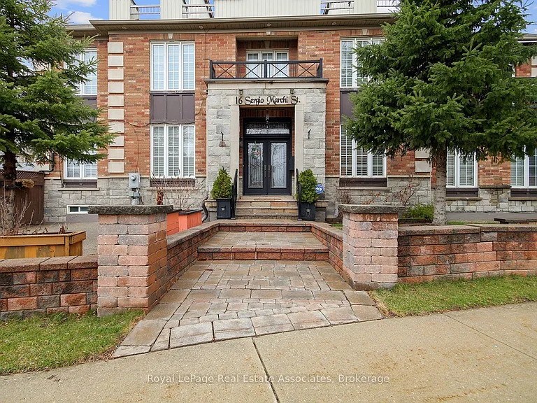 16 Sergio Marchi St #LOWER — Photo 1
