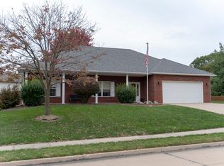 3901 Cameron Ct, Columbia, MO 65203