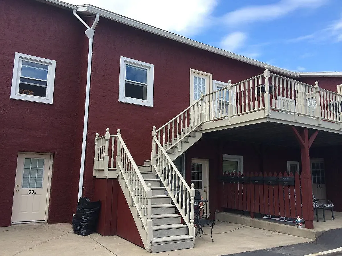 2 bed, 750 sqft, $1,195 — Photo 1