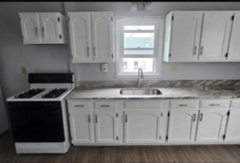 106 Foster St #6 — Photo 8