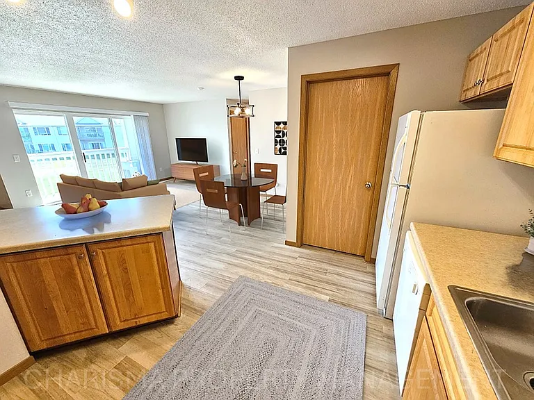Park Place Condos — Photo 23