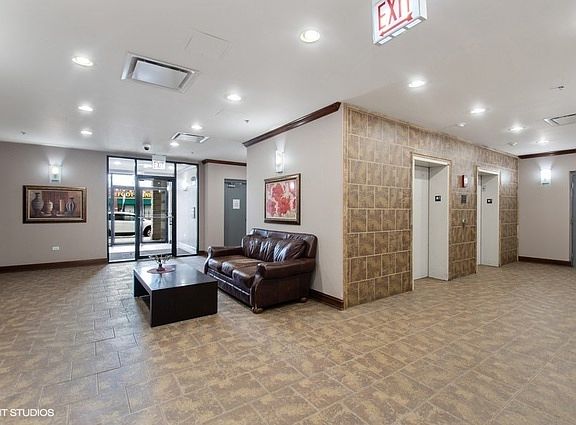 2nd image of 3630 N Harlem Ave APT 413
