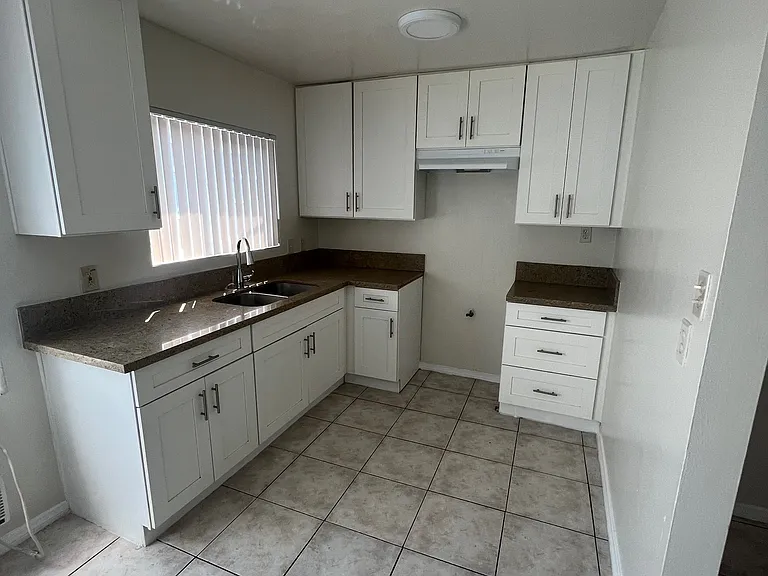 9205 Alondra Blvd #20 — Photo 1