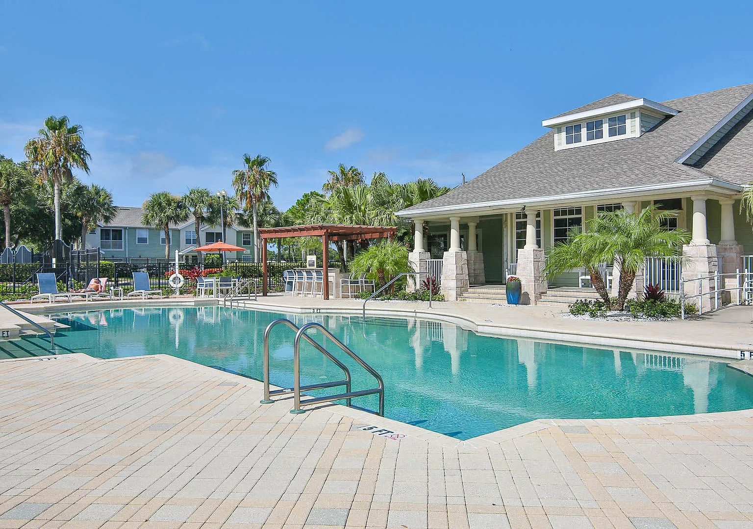 Springs at Palma Sola Apartments — Photo 3