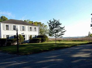 30 Mosher Dr, Barrington, RI 02806