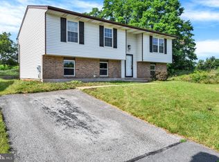 11 Starboard Dr, Taneytown, MD