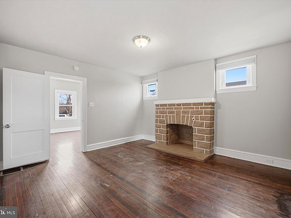 4th image of 101 N Eagle Rd #1
