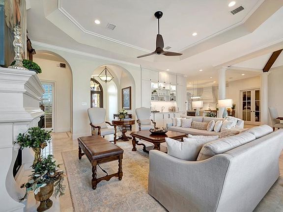 3rd image of 3022 S Island Drive