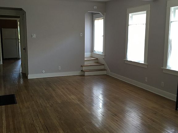 3rd image of 3001 E Vista St