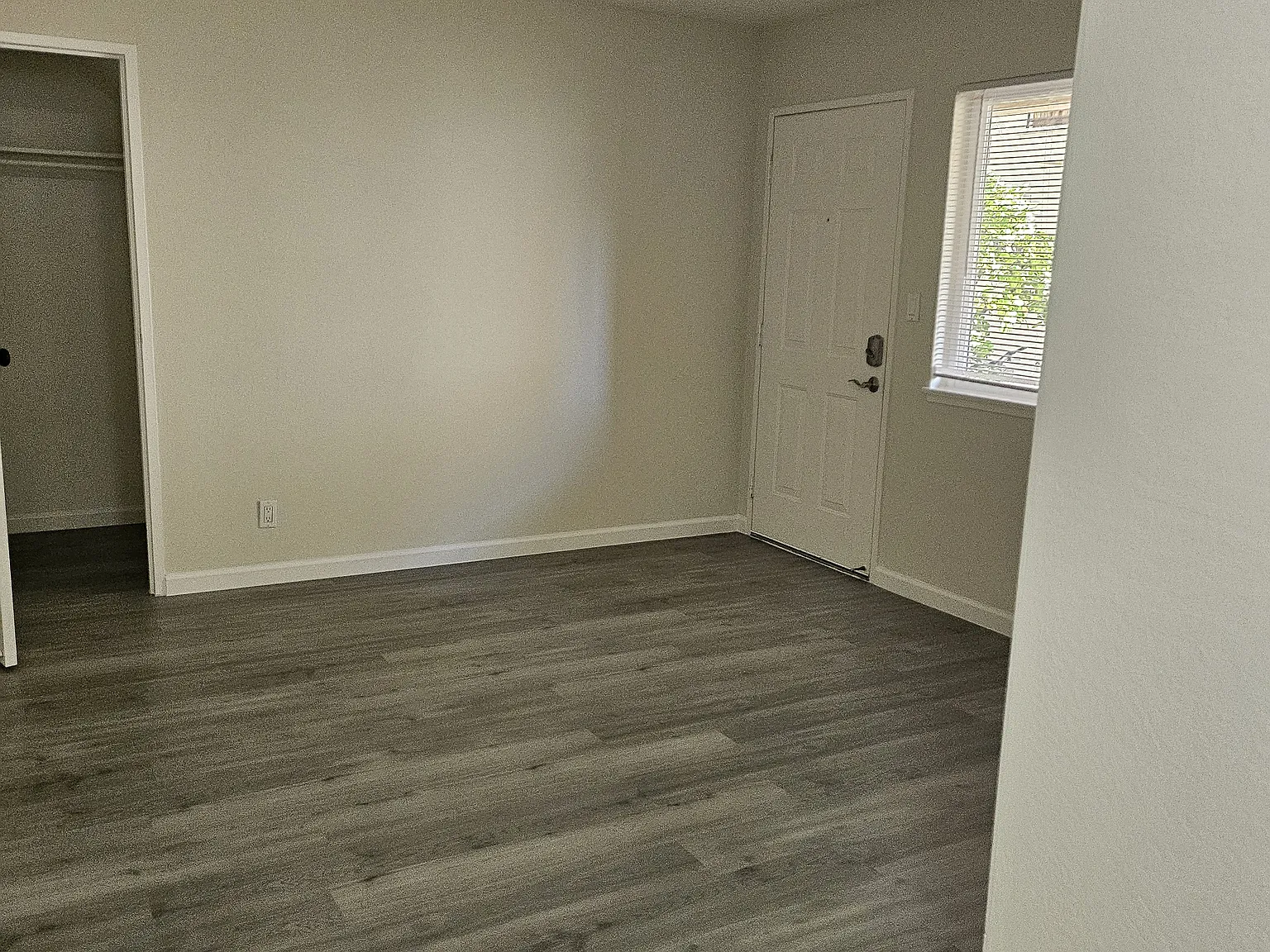 1 bed, 800 sqft, $2,845 — Photo 2