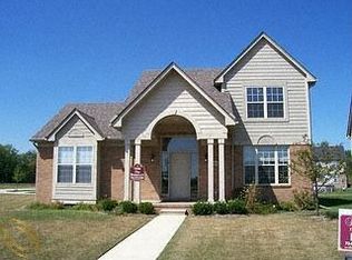 29301 Harrison Cir #103, Flat Rock, MI 48134