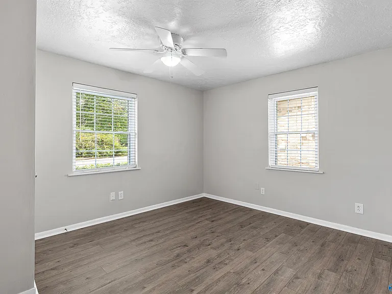 2406 Yorkshire Dr SW — Photo 21