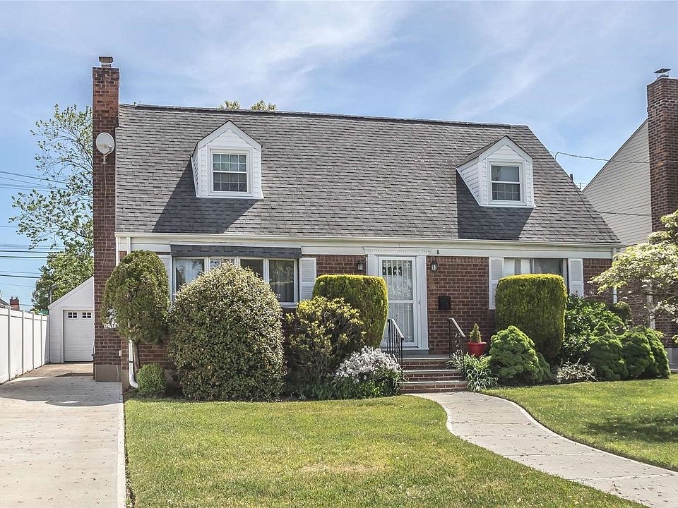 8 Carolyn Avenue, Valley Stream, NY 11580 Zillow