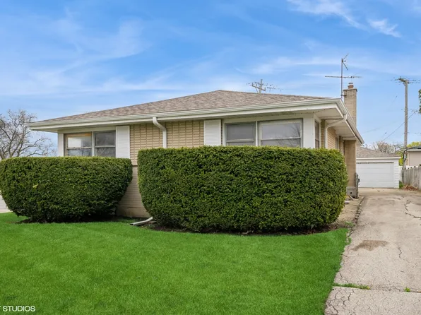 8761 N Olcott Ave, Niles, IL 60714