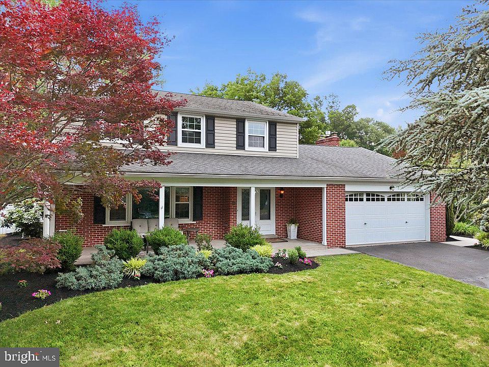 1st image of 406 Bonnie Ln