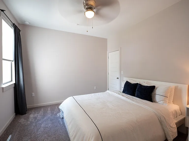 6409 Berkman Dr #4 — Photo 25