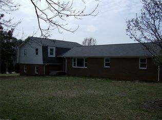 4050 Joyner Cross Rd, Kernersville, NC 27284