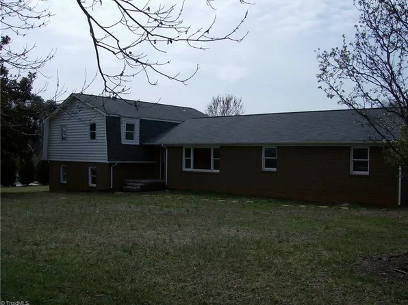 4050 Joyner Cross Rd, Kernersville, NC 27284