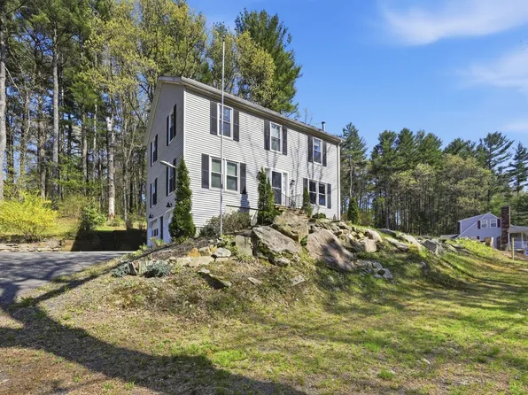 66 Buttonwood Ave, Sutton, MA 01590