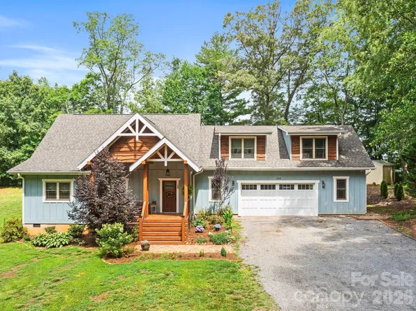 116 W Hiawatha Ct, Asheville, NC 28806