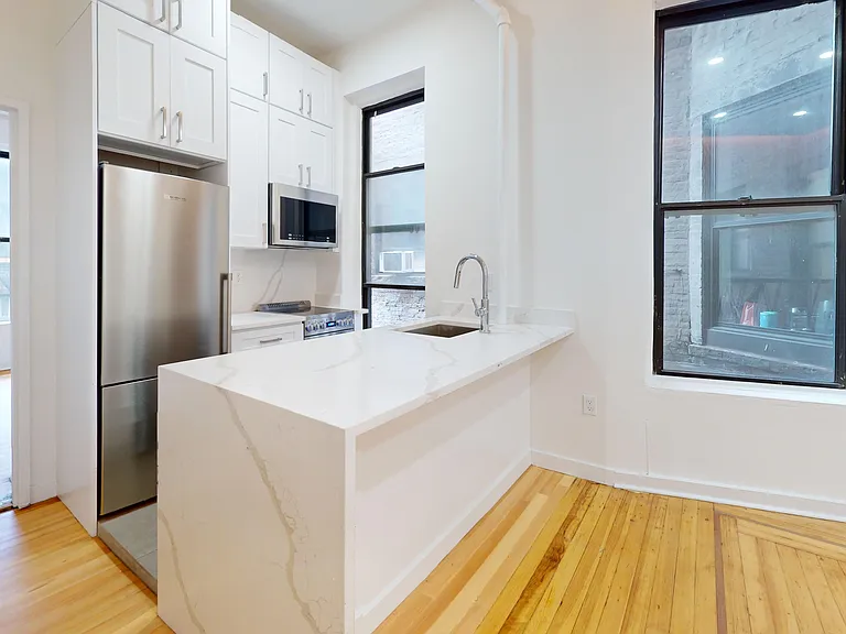 158 W 84th St #3C — Photo 5