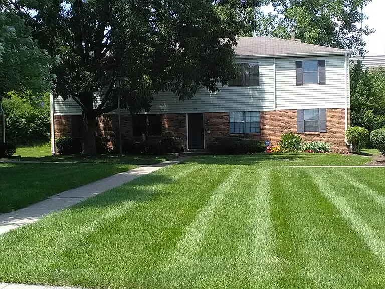 1935 Chaucer Dr #D — Photo 1