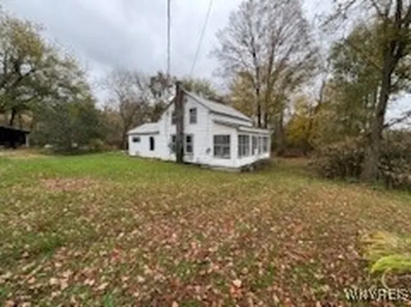 3 Maple St, Smyrna, NY 13464