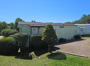 37 S Front St, Franklin, NC 28734