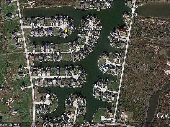  Great location in Spanish Grant and "A" flood zone for low cost flood insurance