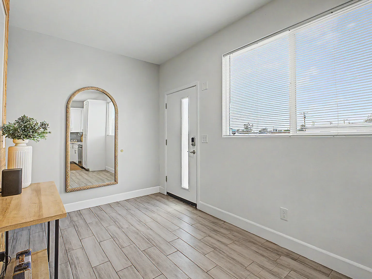 2 bed, 2.5 bath, 1255 sqft, $2,495 — Photo 3