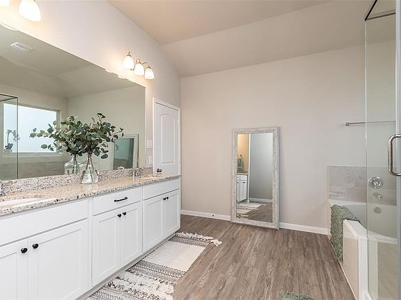 5th image of 4919 Vergano Villa Dr