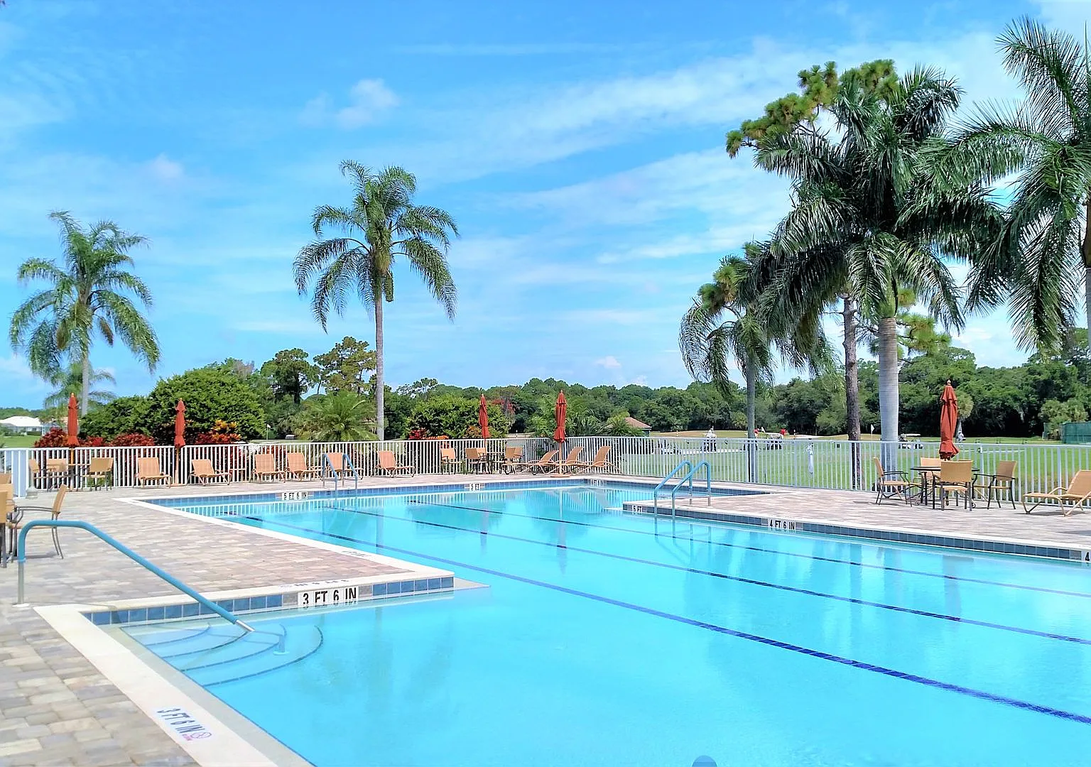 Seasonal Short-Term Rental in Pelican Pointe and Country Club Community! — Photo 1
