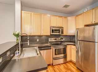 560 N 2nd St APT 114, Minneapolis, MN 55401