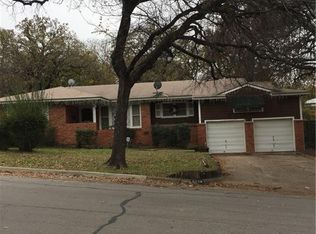 5712 Rockhill Rd, Fort Worth, TX 76112