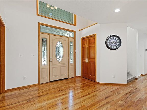 3rd image of 10710 E Lois Ln