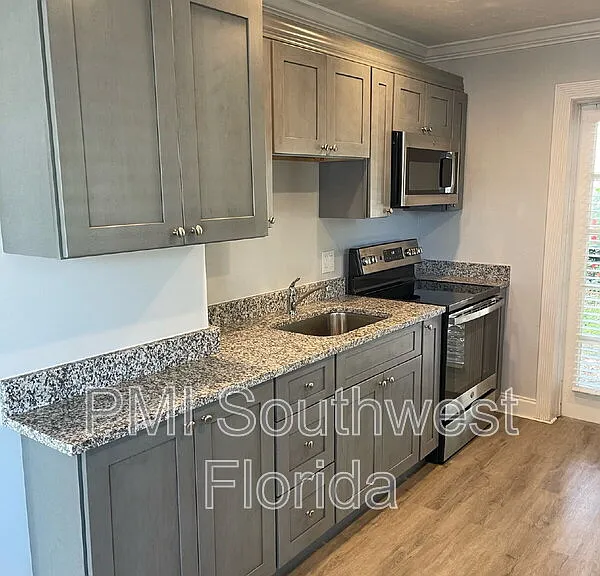 6367 Gateway Ave — Photo 1
