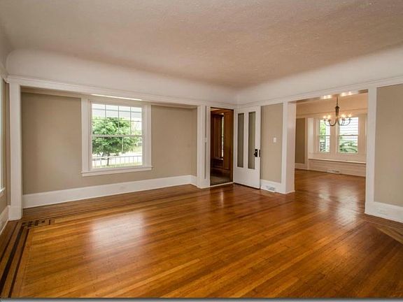 3rd image of 1428 Robinwood Ave
