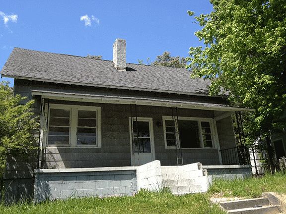 2nd image of 103 N Liberty St