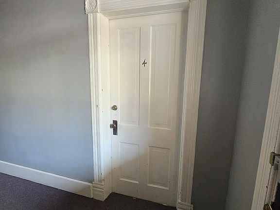 2nd image of 1030 Pine St #4-1032