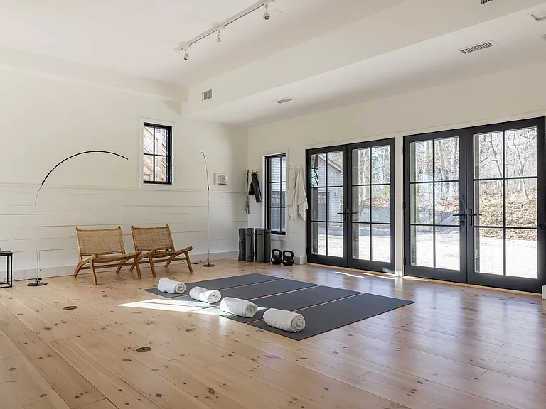 46 Edison Dr — Photo 38