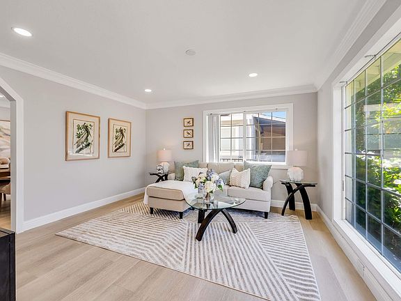 5th image of 36122 Magellan Dr