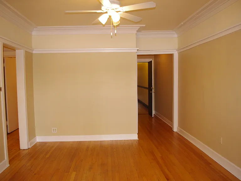 936 W Agatite Ave #3RW — Photo 2